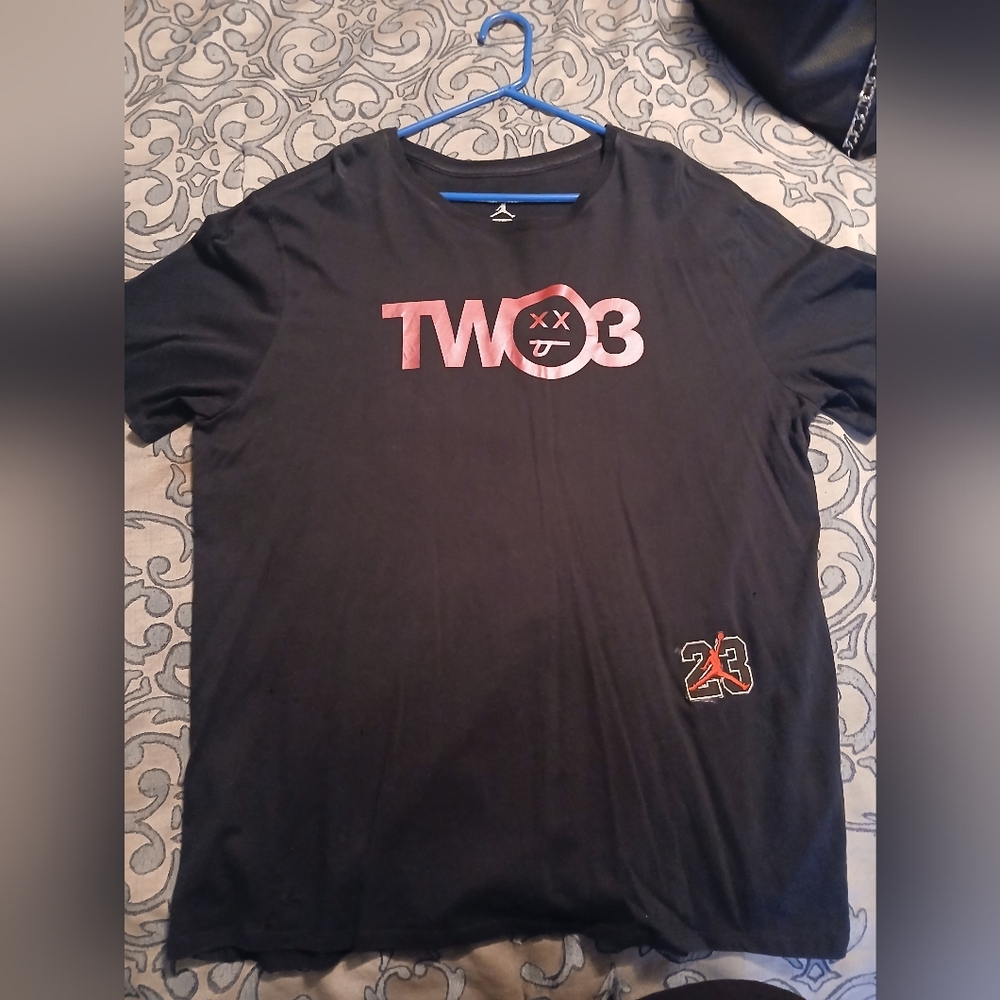 Jordan Flu Game T-Shirt with Blk and Red Accents.  23 Patch ..old Shirt